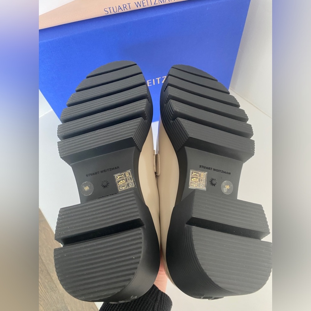 NWT Stuart Weitzman Soho Loafer Dune Size 9B Runs Small and Fits 8.5B - Picture 2 of 12